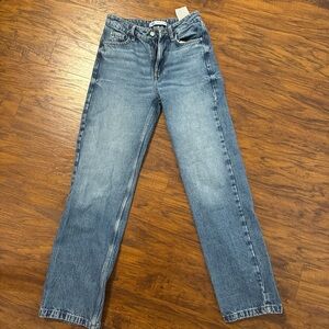 Zara Blue Straight Leg Jeans with Classic Style